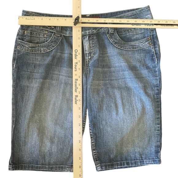 1.8 by YMI Denim Jean Bermuda Y2K Junior Shorts Junior Size 13 - Picture 8 of 9